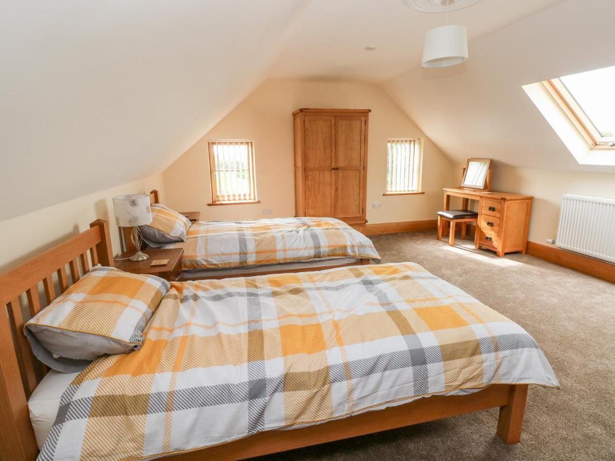 Grooms Quarters At Pant Y Gaseg Farm Ammanford Zewnętrze zdjęcie